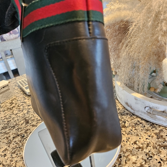 Authentic Mini Gucci Leather Handbag - Picture 11 of 17